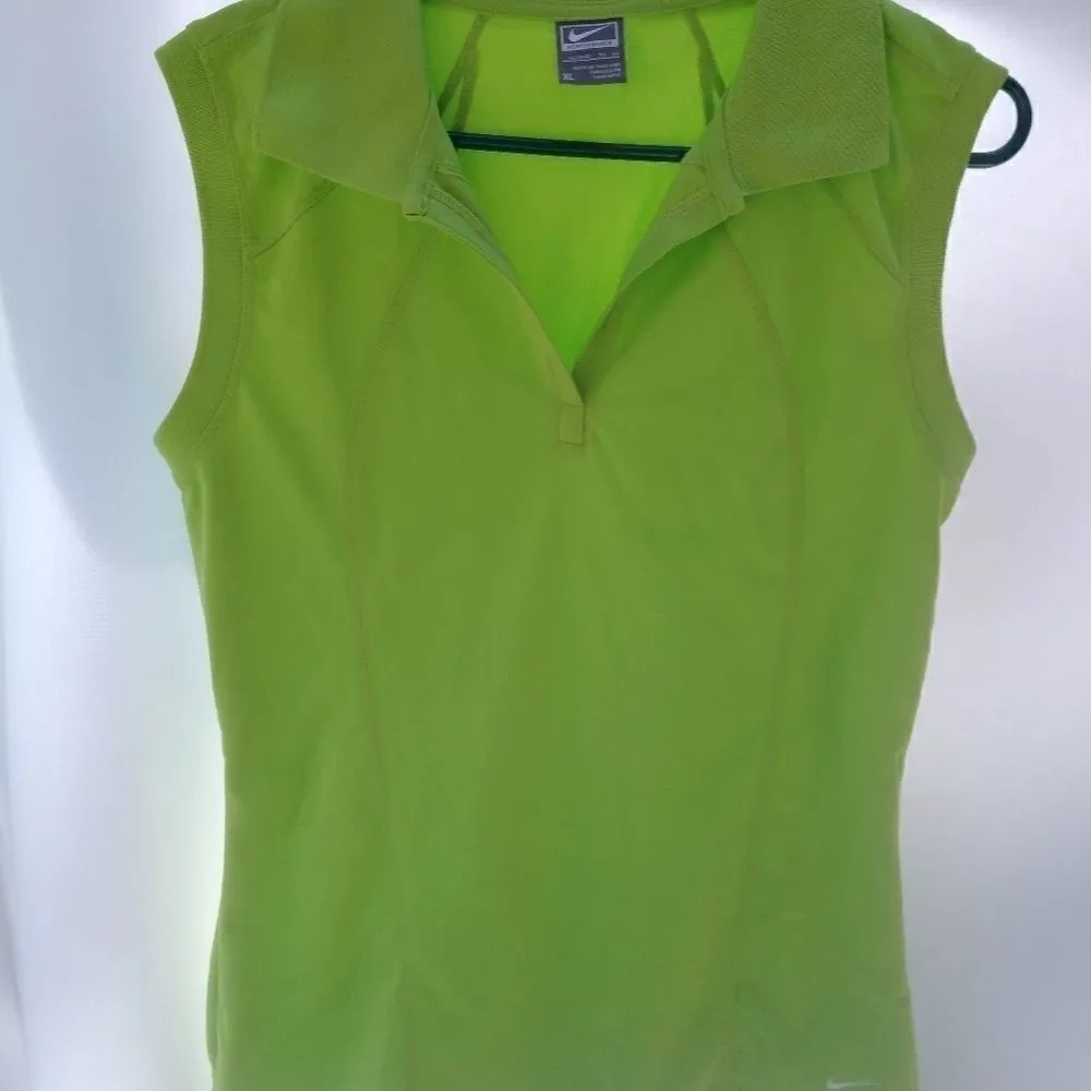 Nike performance top